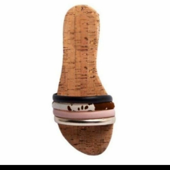 Puffy strap slide Sandals in multi cow print. - Picture 3 of 7